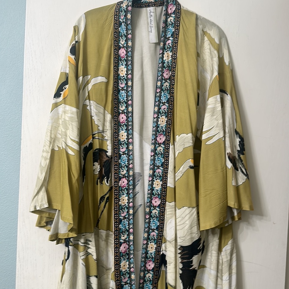 Aratta Story of the Crane beautiful Kimono in Mustard. New without Tags